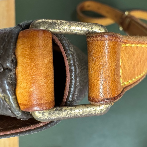 Authentic LOUIS VUITTON Monogram Musette Tango Shoulder Bag - Picture 11 of 13